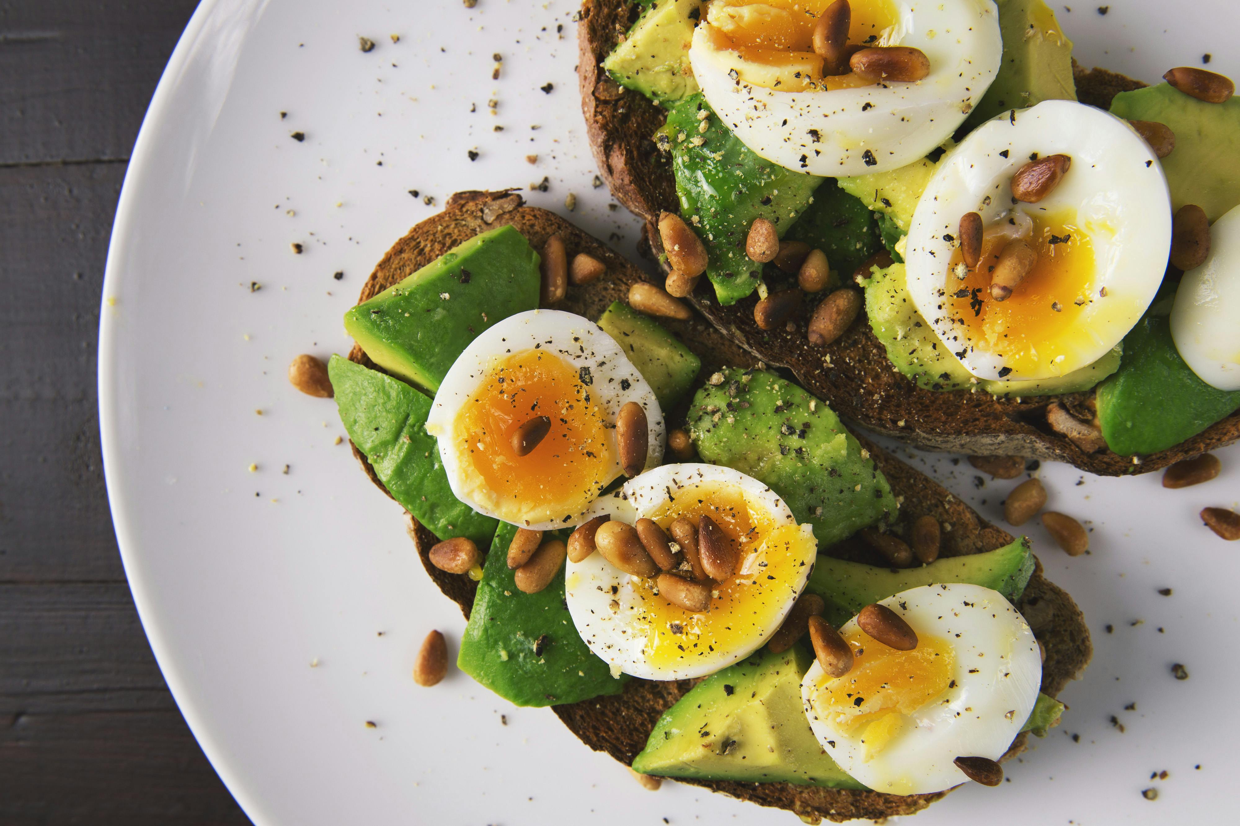 The Ultimate Pregnancy Nutrition Guide: Eating Well for You and Your Baby